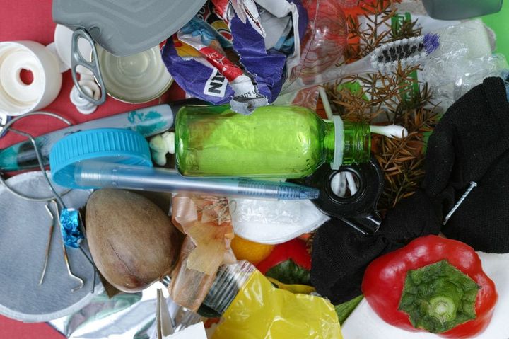 分別されていないゴミ