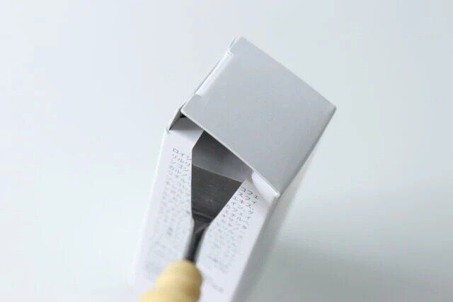 ダイソーのパッケージ開封できるペインティングナイフ（5本セット）