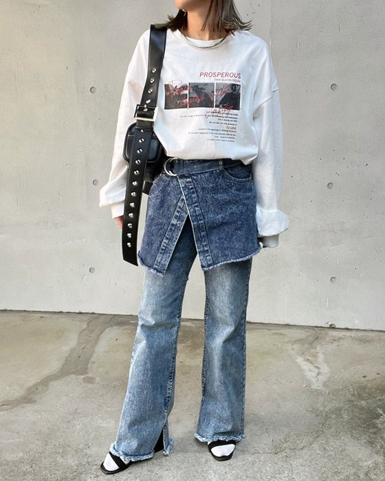 フォトプリントTシャツ×しまむらのブルーの「デニムビスチェ」