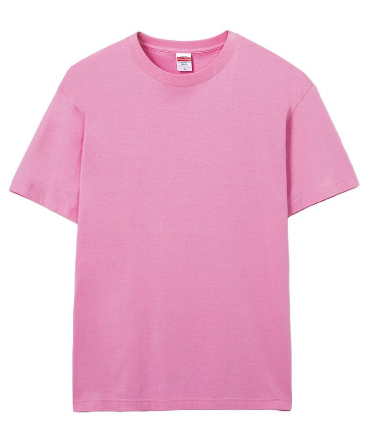 八木アリサとピンク