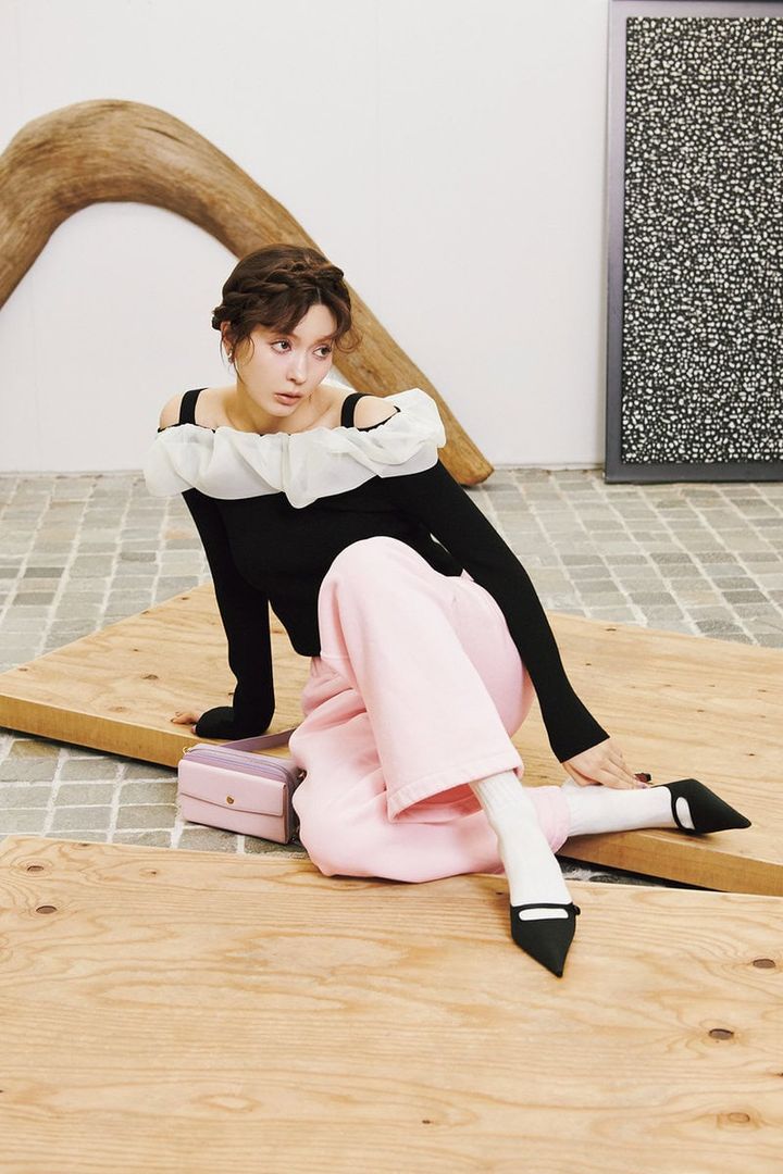 八木アリサとピンク