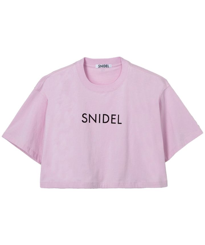 八木アリサとピンク