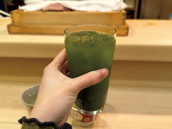 六本木『笄鮨』の緑茶ハイ