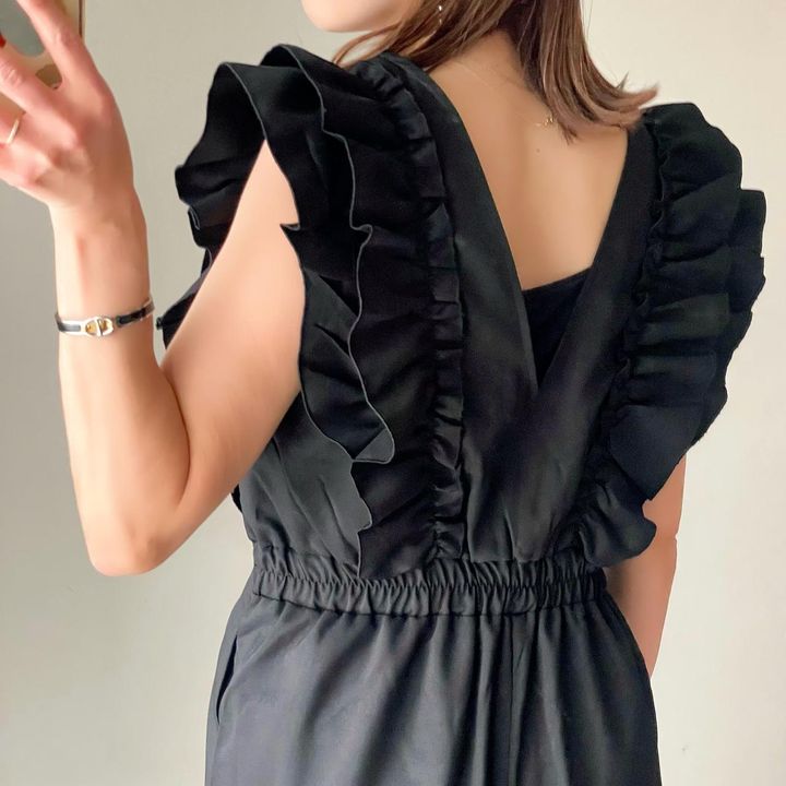 画像: 後ろ姿も抜かりなく美しい