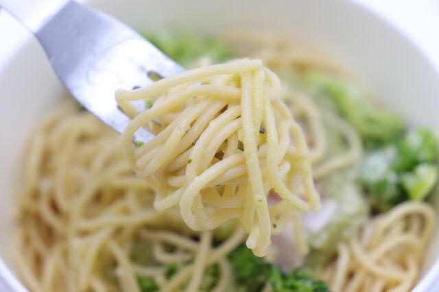 セブン‐イレブンのZENBヌードルブロッコリーペペロンチーノ7