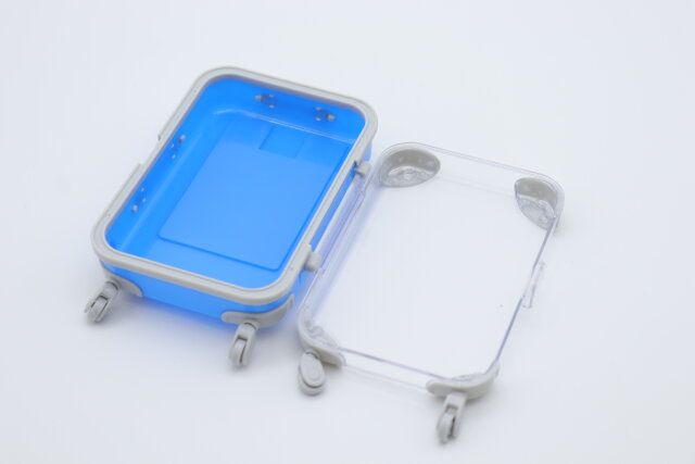 ダイソー キャリーケース型小物入れ（青、緑、黄） フタ