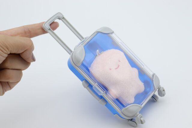 ダイソー キャリーケース型小物入れ（青、緑、黄） 使用例 推し活