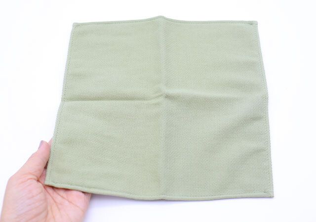スタンダードプロダクツの今治製紋織ハンカチのサイズ