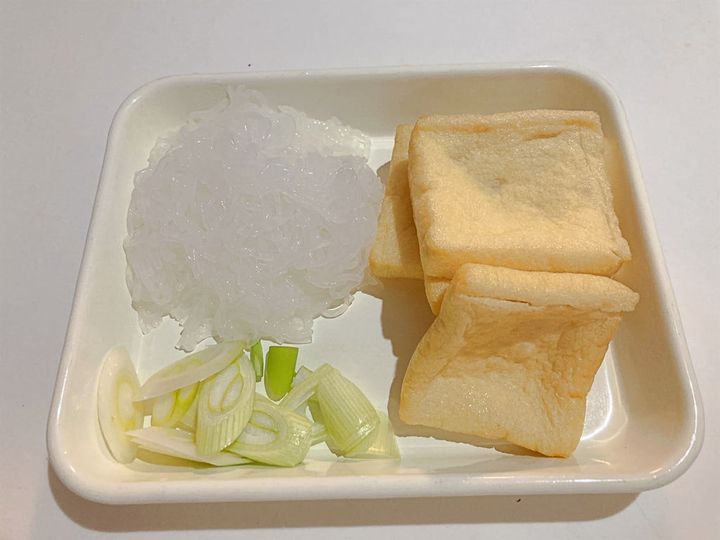 具材をカットして準備しておく