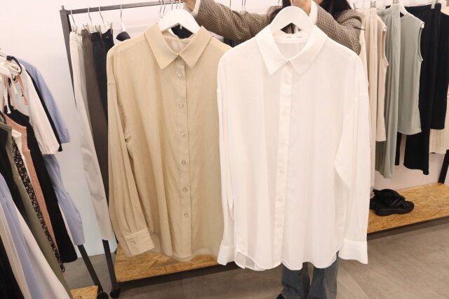 ジーユーのテクスチャーシアーシャツ1