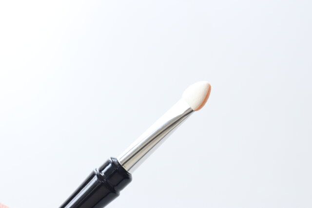 アイシャドウブラシ2typeキャップ付 チップの形状
