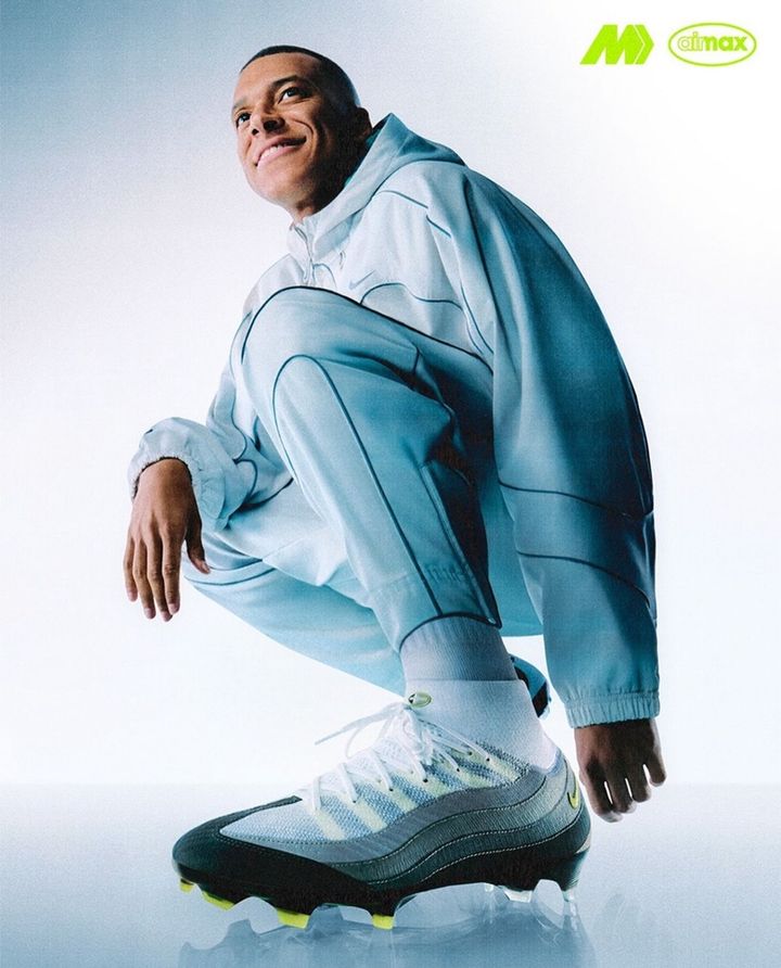 伝説のNIKEスニーカー『エアマックス95』、最新の「サッカースパイク」として登場！国内では4月14日発売予定