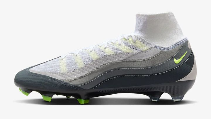 伝説のNIKEスニーカー『エアマックス95』、最新の「サッカー