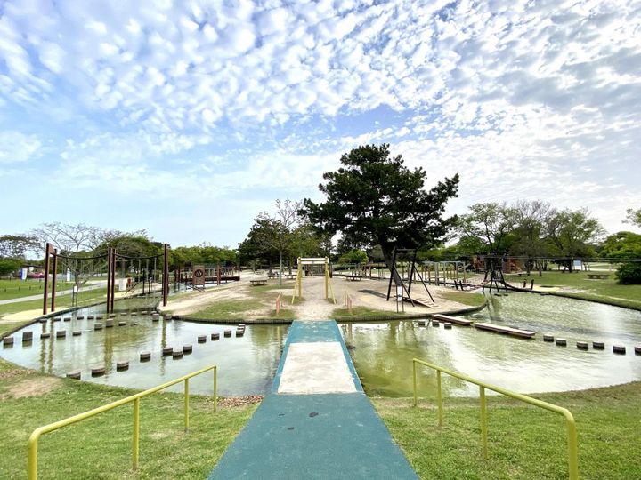 福岡土産はこれ！創業明治39年の博多の民藝お菓子「二○加煎餅」【旅するデザイナーがおすすめするお土産たち！】