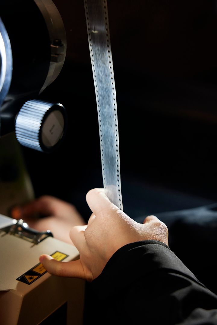 作品の本編が始まる前に、スクリーンの幅や位置に合わせるために、チャートのフィルムがつけられている