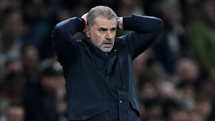 日本で“頂点”を極めた名将が世界最高峰のリーグで絶不振…「今年はサッカーの神様が…」と言い訳か