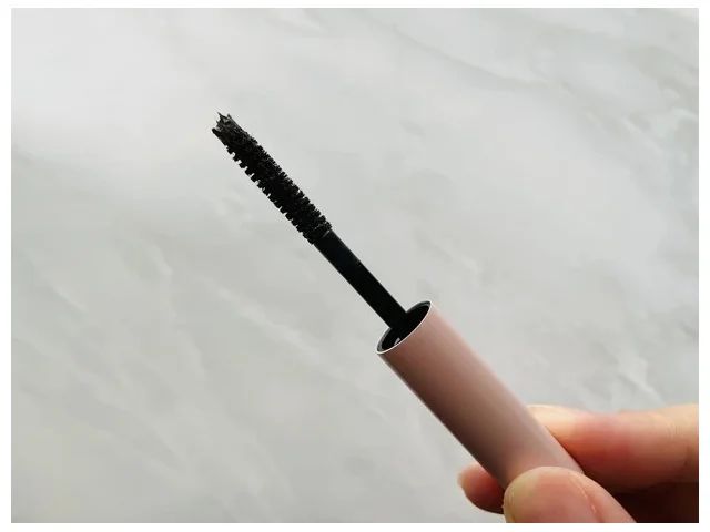 アンド バイ ロムアンド（&nd by rom&nd）メロウボリュームマスカラ ブラシ部分