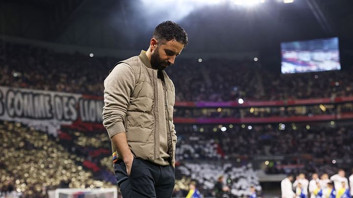 「彼はこのチームを好きではない」、名門の指揮官がOBに言われてしまう