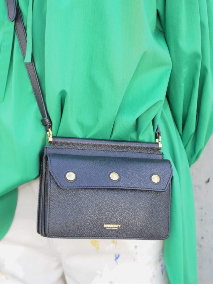 「バーバリー」のミニバッグ