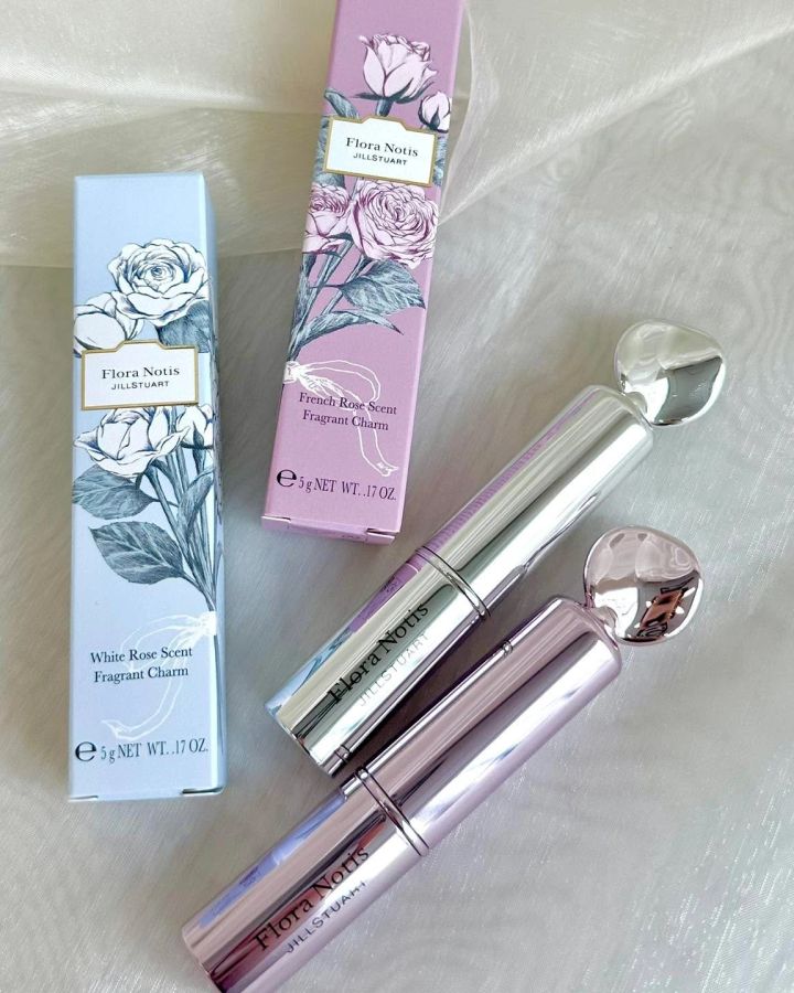 フローラノーティス ジルスチュアート フレグラントチャーム パッケージ
