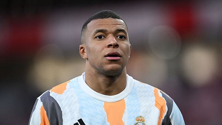 争いは泥沼へ…給与『88億円未払い』の世界的スター選手、古巣クラブに訴訟手続き申請