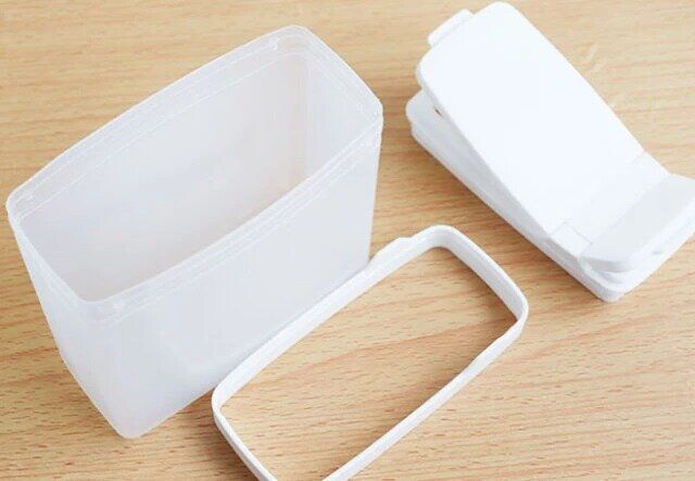 ダイソーの揉んでほぐせる調味料ストッカー