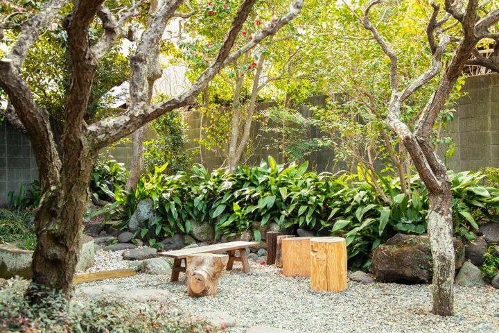 古都鎌倉の風情あふれるお庭を眺めて過ごす贅沢なひととき♪「麻葉屋の勝手口 古民家縁側cafe」