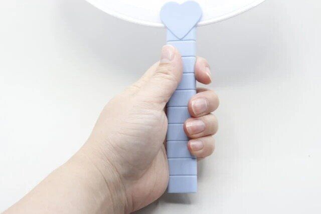 ダイソーのうちわグリップ（ブルー）3