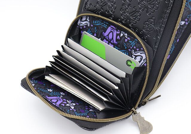 宝島社付録のアナスイミニのじゃばら式スマホショルダー9