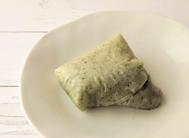 焼いたよもぎの切り餅