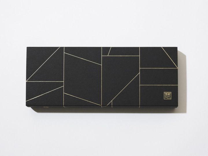 京町家に見立てた美しい並び。お酒と楽しむ“しょっぱい系”サブレの詰め合わせ【アノ人の手土産】