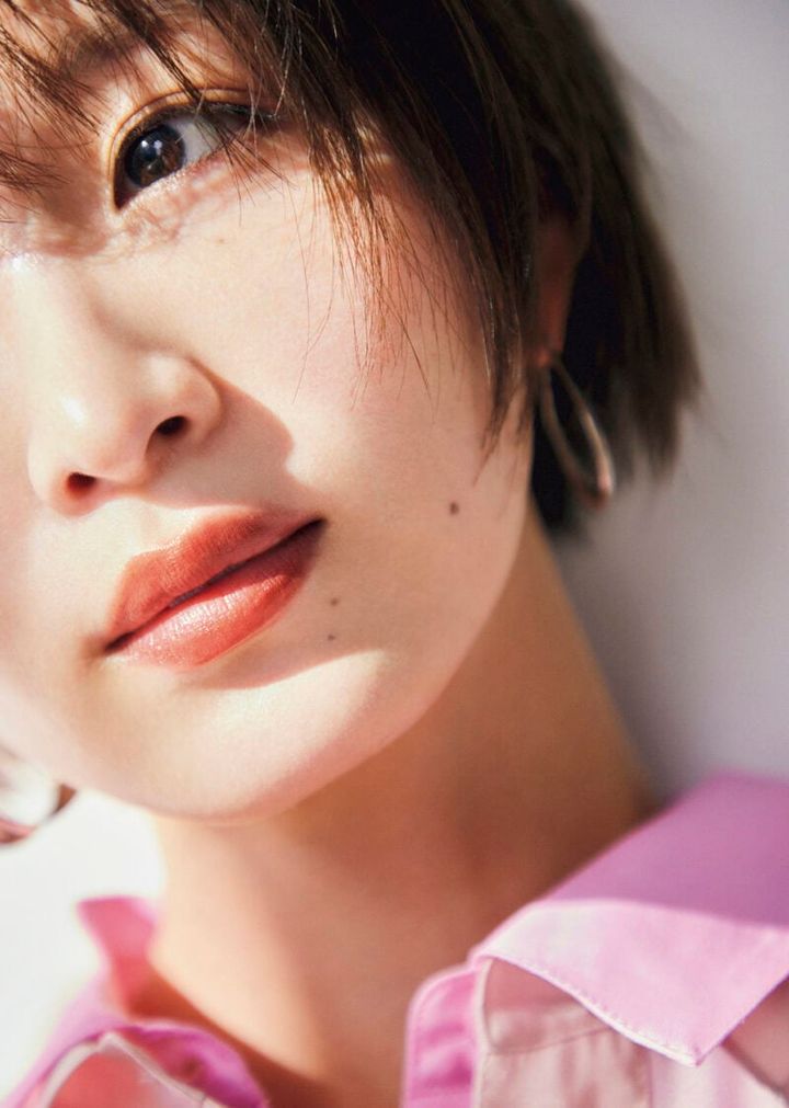 肌が締まって見える！ ソフトマットな【ブラウンリップ】 モデル＝岡崎紗絵