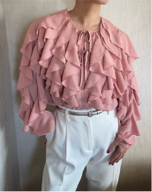 フリルトップス