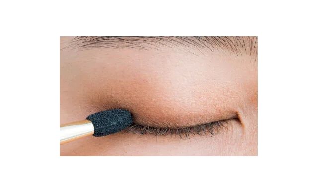 キャンメイク パーフェクトマルチアイズのおすすめの使い方_手順3