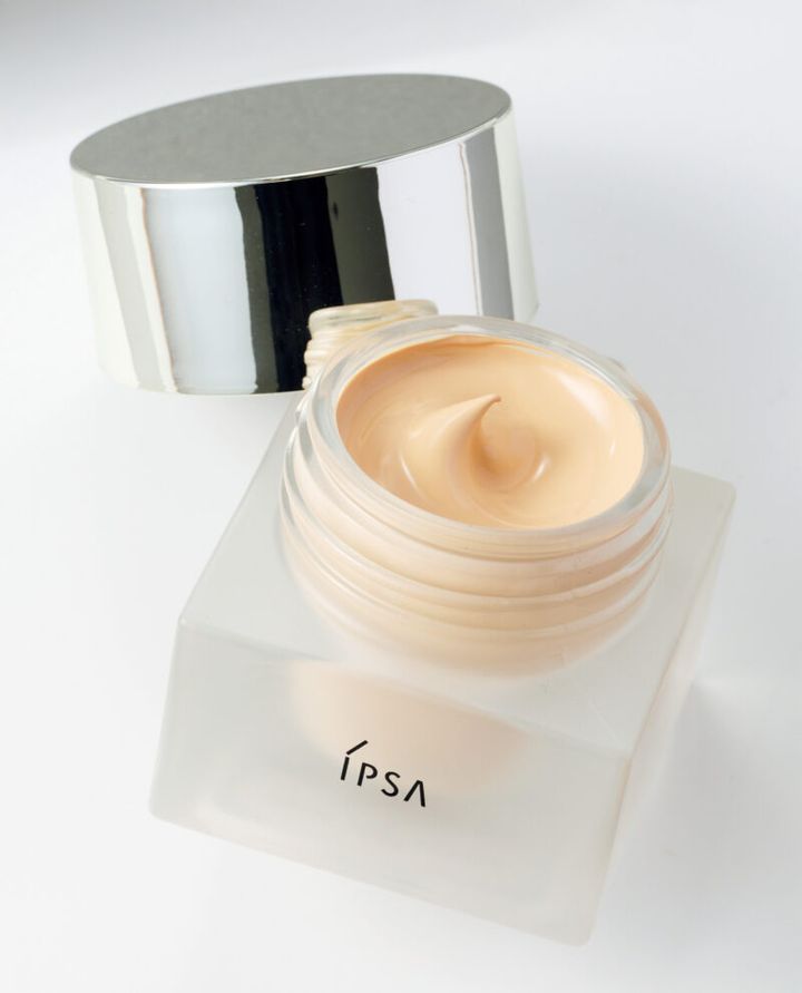 イプサ クリーム ファウンデイションe SPF15・PA++ 30 g 全6 色 ¥6 ,050／イプサ