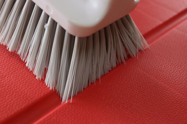 掛け・立て収納できるバス床洗い 溝