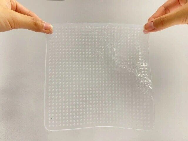 ダイソーのシリコーンのびラップ1