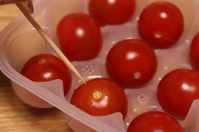 ダイソーの無限ミニトマト浅漬け職人の使い方1