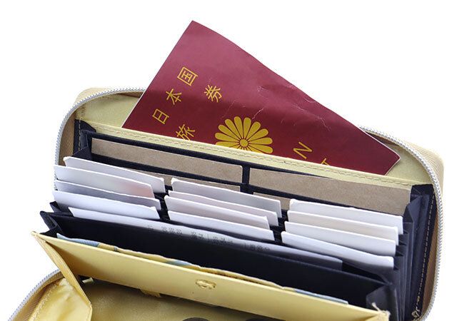 ゴールド開運長財布付録レビューパスポート入る