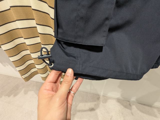 ワイドカーゴショーツの裾