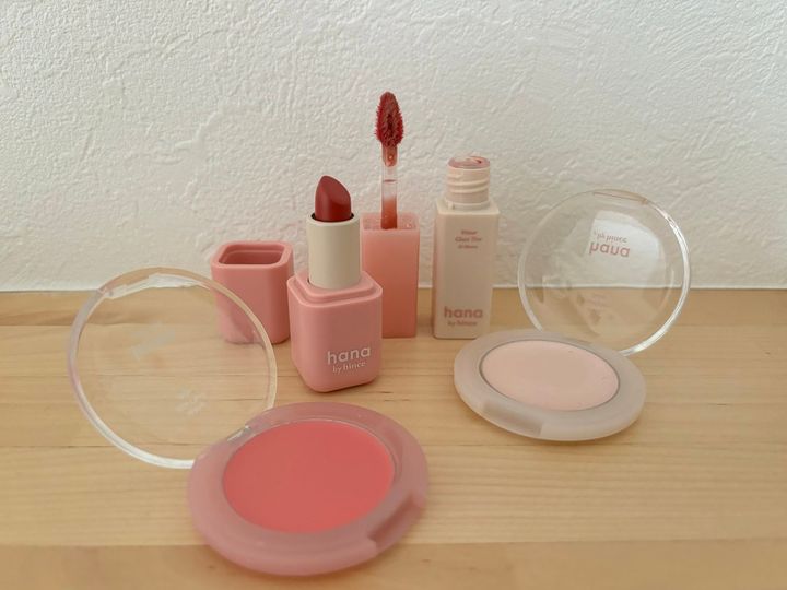 hana by hince コスメ