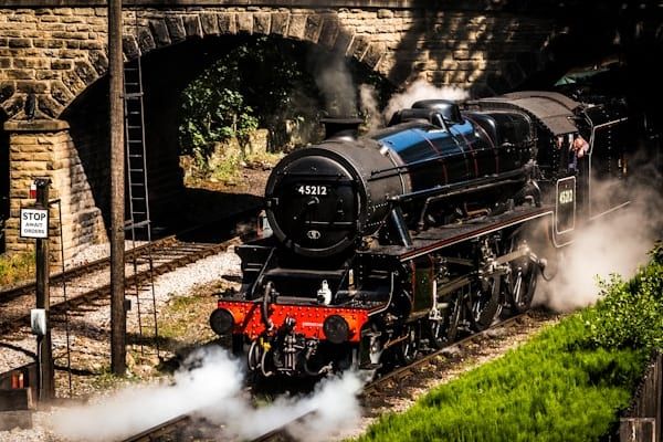 明治時代に鉄道が敷かれなかった地域の人々は、そのことについて大きなコンプレックスを抱えていたのかもしれない