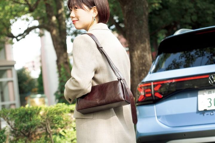 ジャケット＋デニムの定番大人カジュアル