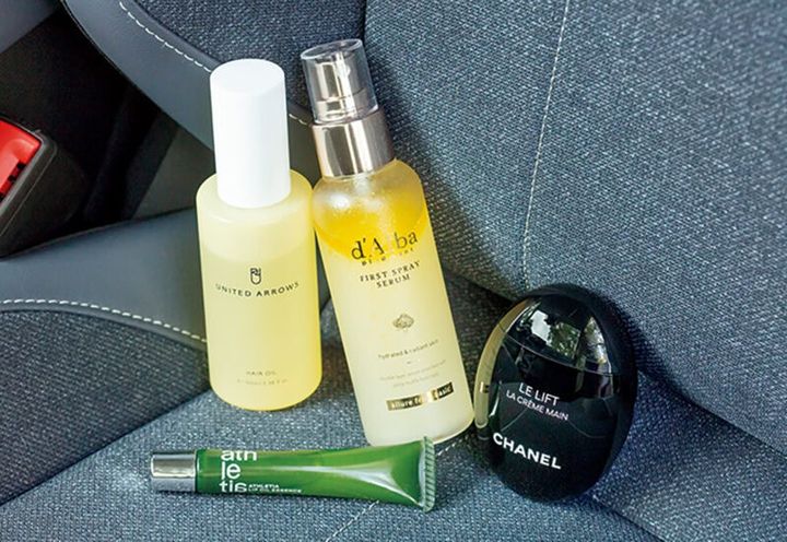 ハンドクリームやリップクリーム、ミストスプレーはお気に入りを常備