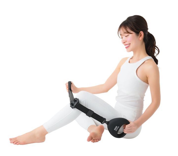 コアストレッチバンドの使い方。背面以外に全身のケアにも。