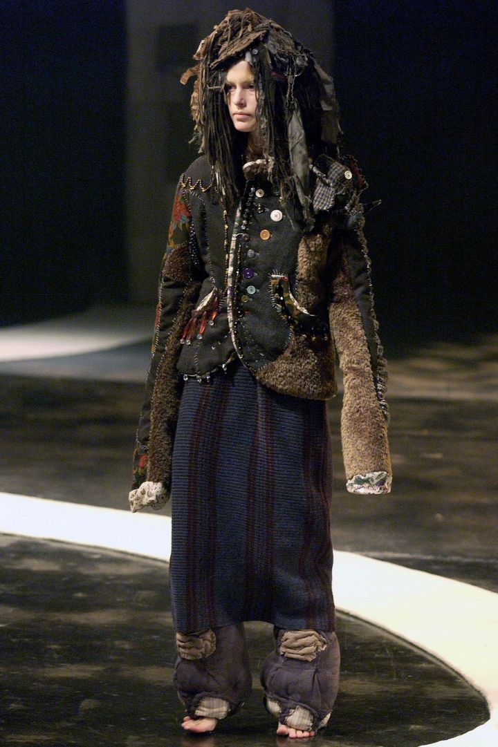 アンダーカバー 2004-05年秋冬コレクションより。