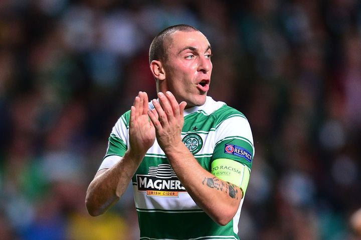 イギリスサッカー、過激派サポーターの「お下品チャント」に悩まされた選手たち5人