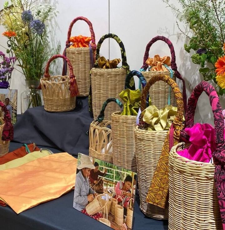 「SUTAKO369」の縦長の籠バッグ