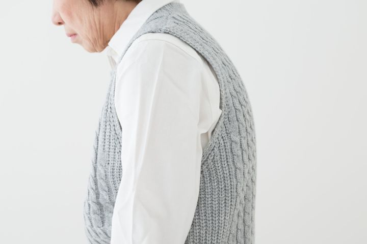 猫背の人は老けて見えることが明らかに