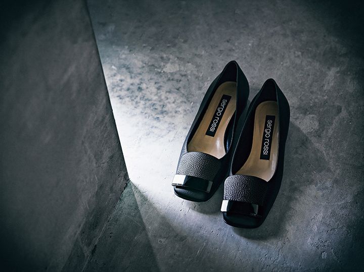 セルジオロッシのオールブラックのバレエフラットシューズ